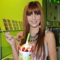 Bella Thorne hosts the Grand Opening of YoBlendz | Picture 66696